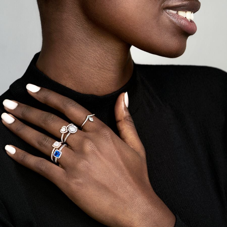 Pandora Sparkling White Elevated Heart Ring