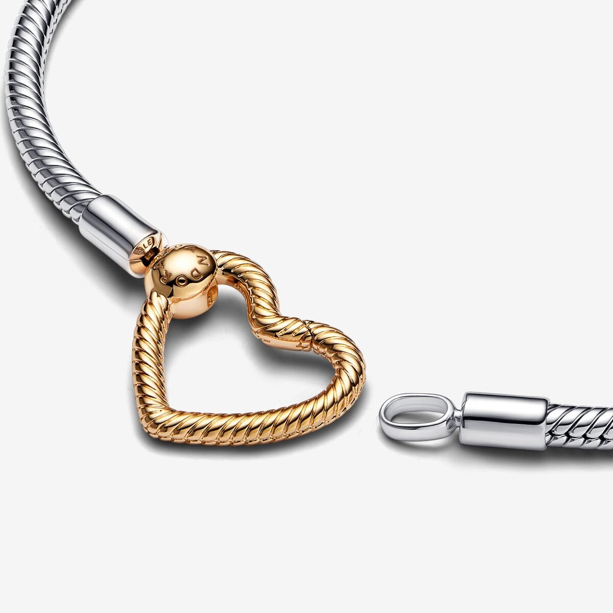 Pandora Moments Heart Closure Snake Chain Bracelet Gold X Silver