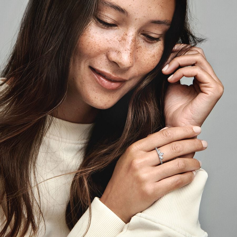 Sparkling Herbarium Cluster Ring Sterling Silver