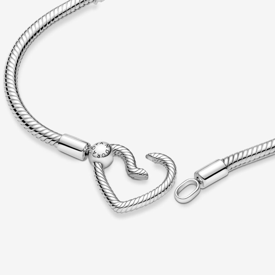 Pandora Moments Heart Closure Snake Chain Bracelet With Gift Box